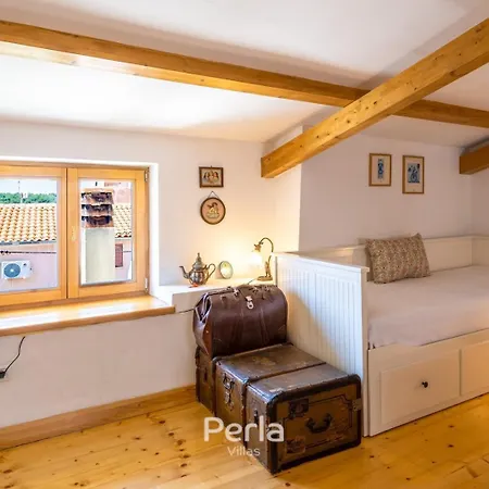 Charming House Lillian Near Medulin And Beautiful Casa vacanze Ližnjan