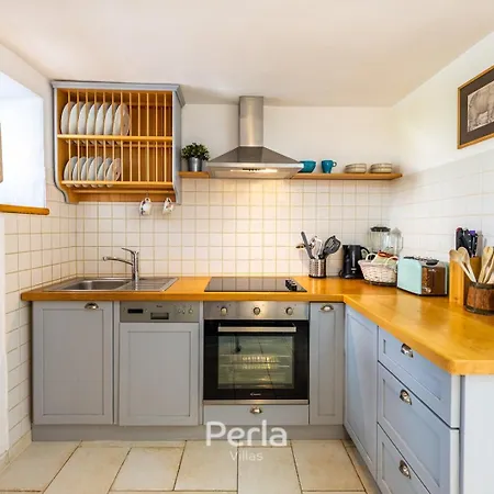 Charming House Lillian Near Medulin And Beautiful Ližnjan