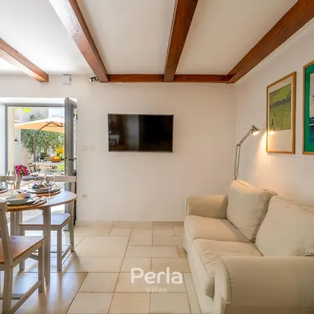 Charming House Lillian Near Medulin And Beautiful Casa vacanze *