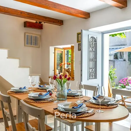 Charming House Lillian Near Medulin And Beautiful *